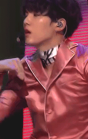 Yoongi + Pink 