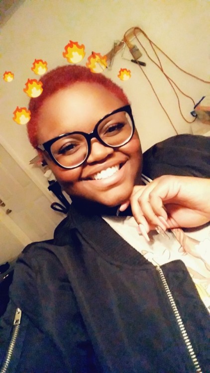 storyofamadblackwoman: Excuse the forehead, but I’m kinda cute