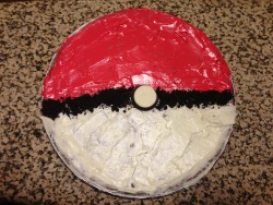 I made this giant pokeball cookie cake for