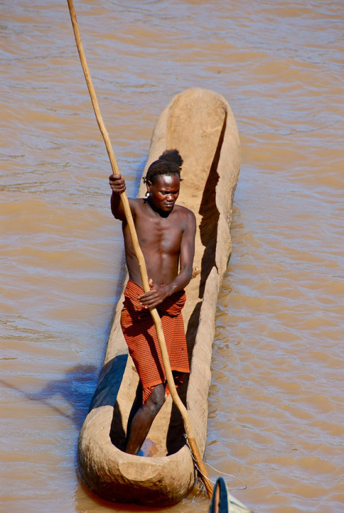 ohthentic:  nativenudity: Etiopia-Omo valley-Galeb tribe, by Donatella Venturi    Oh 