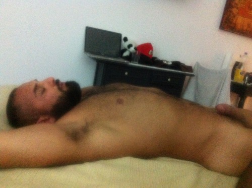 armexicanos:  his scent is so fucking good…