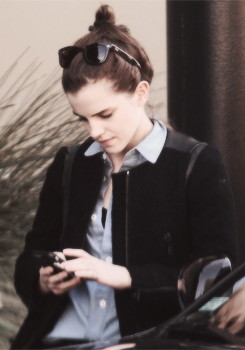 watsonlove:  Emma out in LA, Nov. 28 