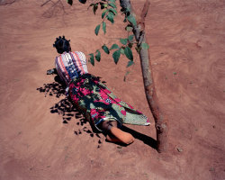 reflexes:  viviane sassen dora, 2006 