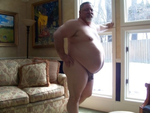 privatedaddies:  bak71:  panas73:  daddy bear  Sexy Papi 💓💘😍😘  Want him