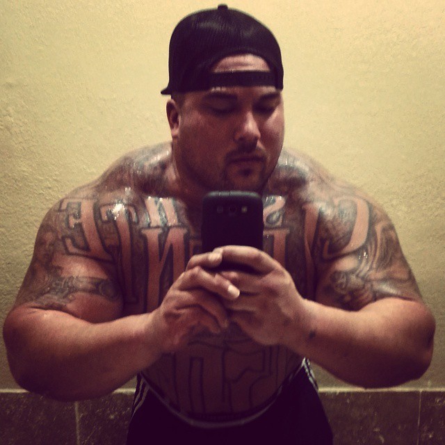 what-makes-me-humpfff:  bigscboy