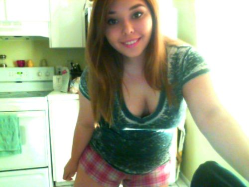 wildpox:  this is from earlier but i still think someone should come watch a movie with me in pjs