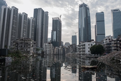 elayesildogan:    Xian Cun, a village absorbed by the metropolis in Guangzhou, China   