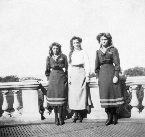 Grand Duchess Tatiana Nikolaevna, Princess Irina Alexandrovna and Grand Duchess Olga Nikolaevna on t