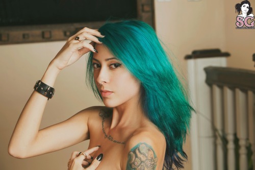 past-her-eyes:  Lavish_ Suicide lavish_.suicidegirls.com For South African SuicideGirls