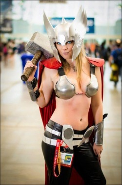 geekyloves:  Submit Your Geeky Pictures HereGive