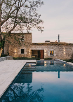 archatlas:  Castillo de Peratallada   MESURA