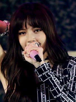 blinkbpink:  lisa :: as if it’s your last [180421]