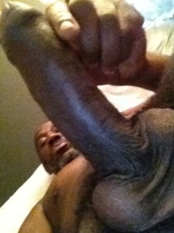 blocnewyork:  http://blocorg.weebly.com/when-a-real-man-uses-my-body.html  Thick daddy dick 