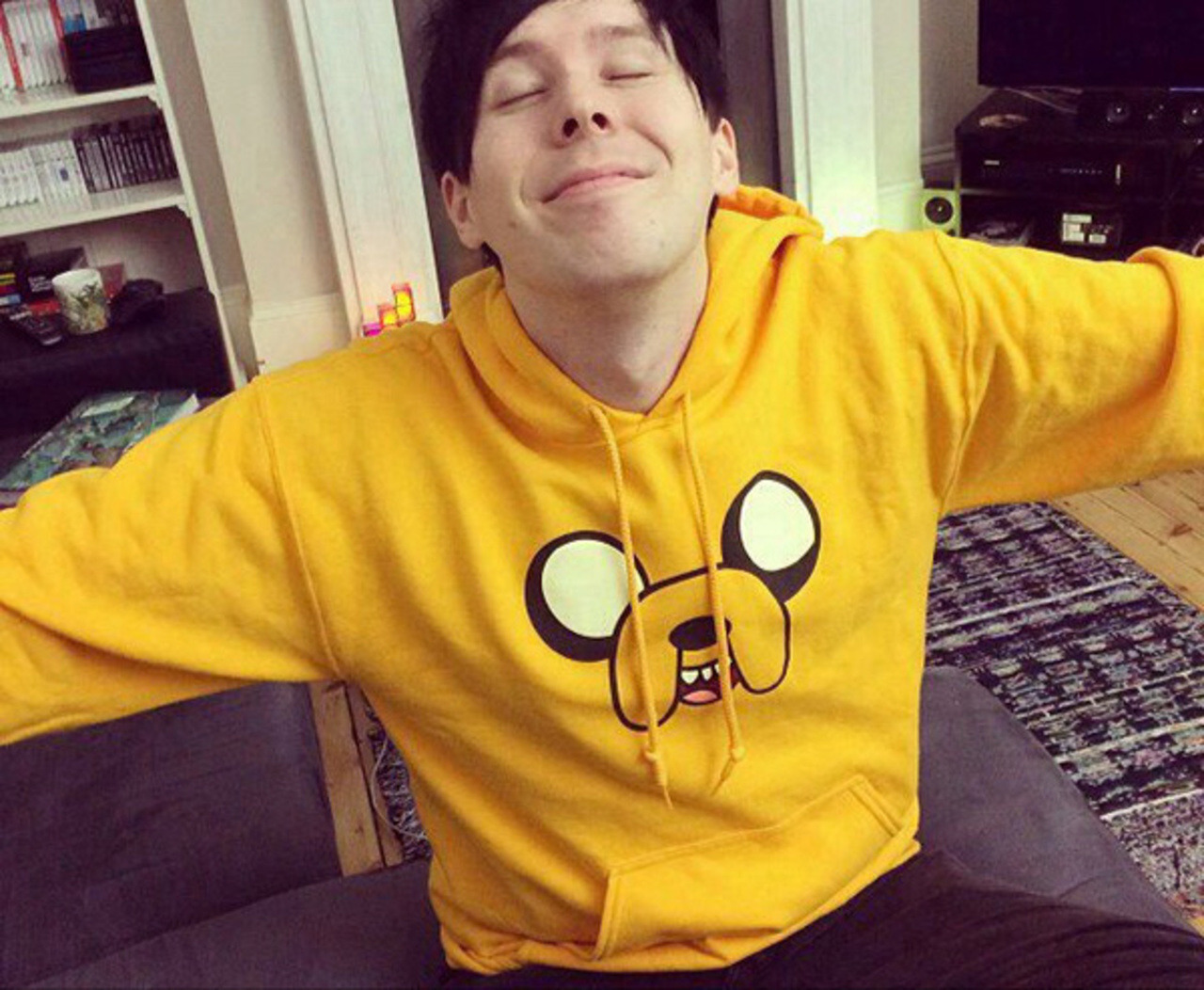 Dan and Phil >β’< - Group Chat on Tumblr