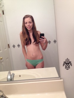 reallysexyselfshots:  Thanks for the sexy submission!