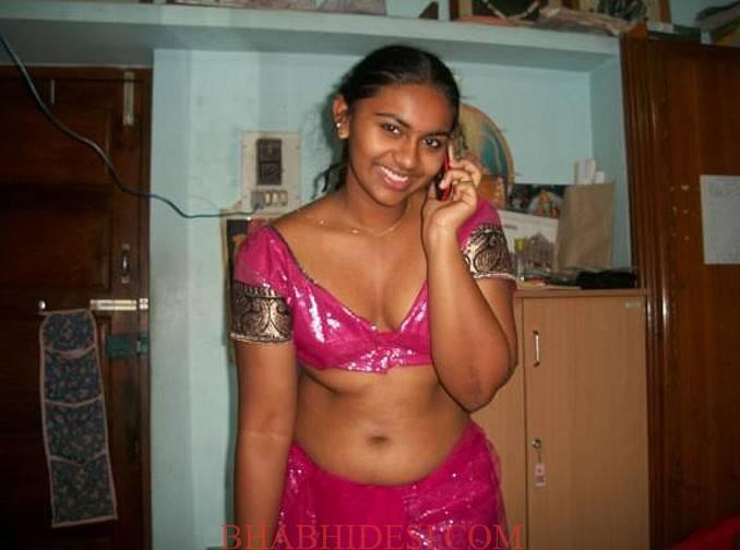 Tamil Auntie Removing Clothes Sari And Blouse For her LoverTamil Desi Auntie removing