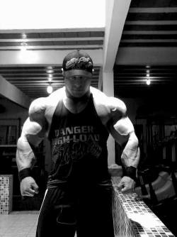 britishmusclecub:  ask 🇬🇧💪🐻 British MuscleCub