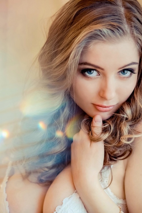robert-dcosta:  Femme || © || Robert D’Costa ||