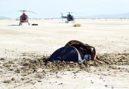 Flying Saucer Crash Lands in Utah Desert : A flying saucer from outer space crash-landed in the Utah