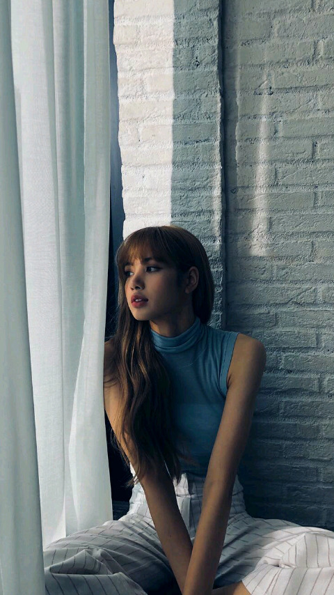 Blackpink Lockscreen — Lisa