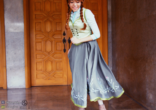thecocosplay:  Finally finished editing some frames!! The embroidery on this dress deserves much attention. (I had it embroidered) See more in my deviantart! 