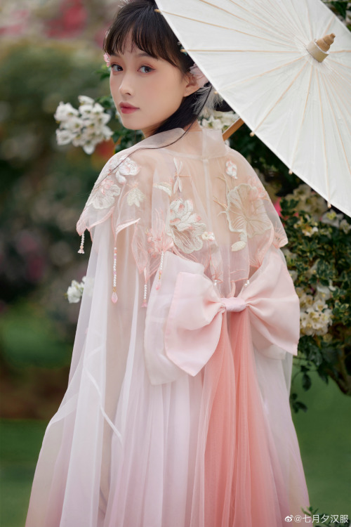 chinese hanfu by 七月兮