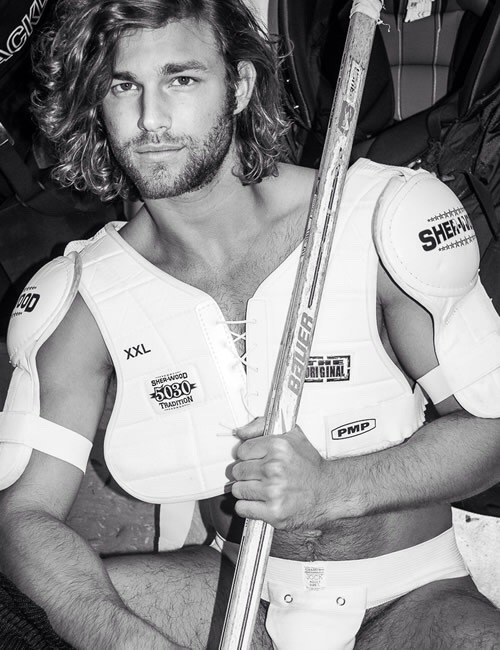 ohnodatboiisqueer:  Cole Monahan. Fucking hot. 