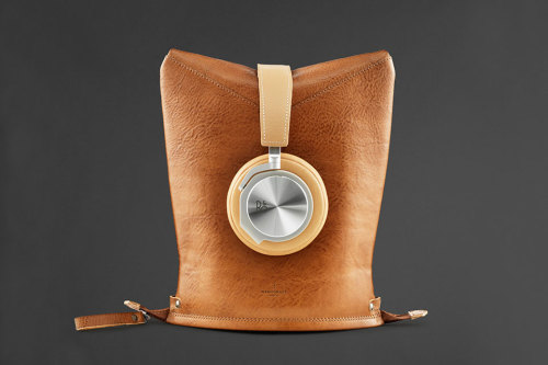 B&amp;O PLAY x hard graft Leather Accessories Collection.(via B&amp;O PLAY x hard graft Leat