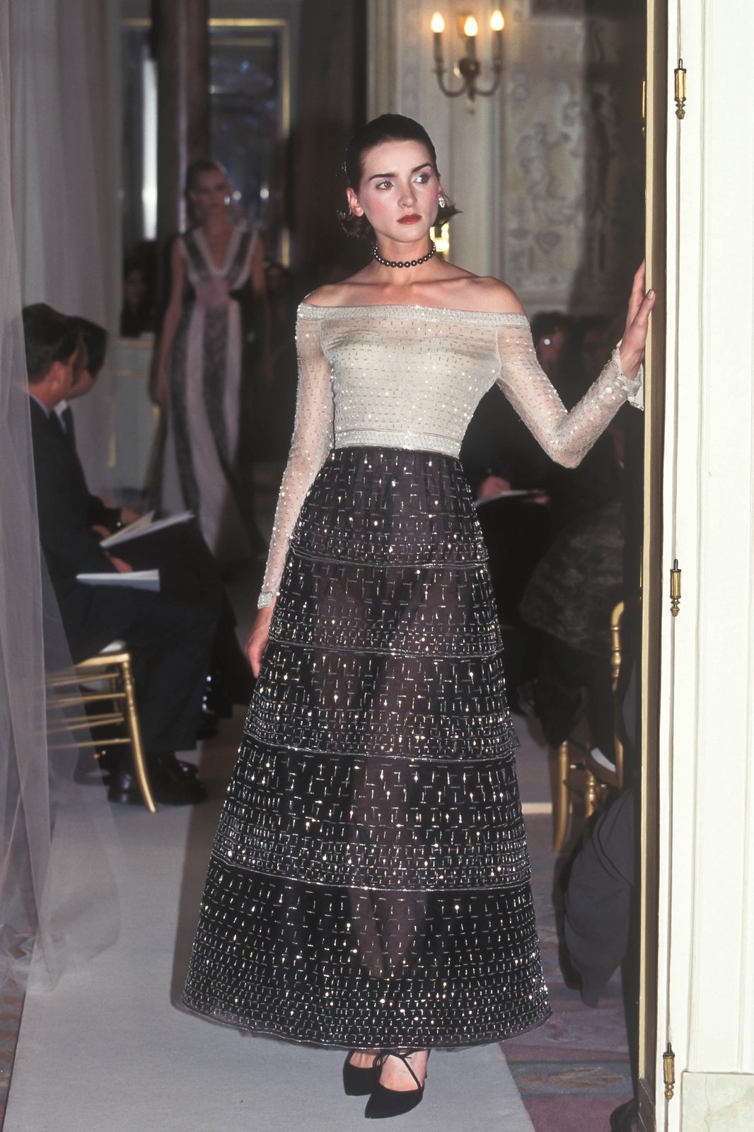 CHANEL HAUTE COUTURE SPRING-SUMMER 1999 - RUNWAY MAGAZINE ® Collections