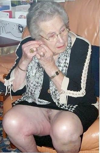 grannyfukker:  grannie sex