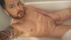 hungjohn42:  lahairycub88:  Getting cleaned