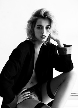 galsgadots:  Ana de Armas photographed for ICON Magazine (2014)