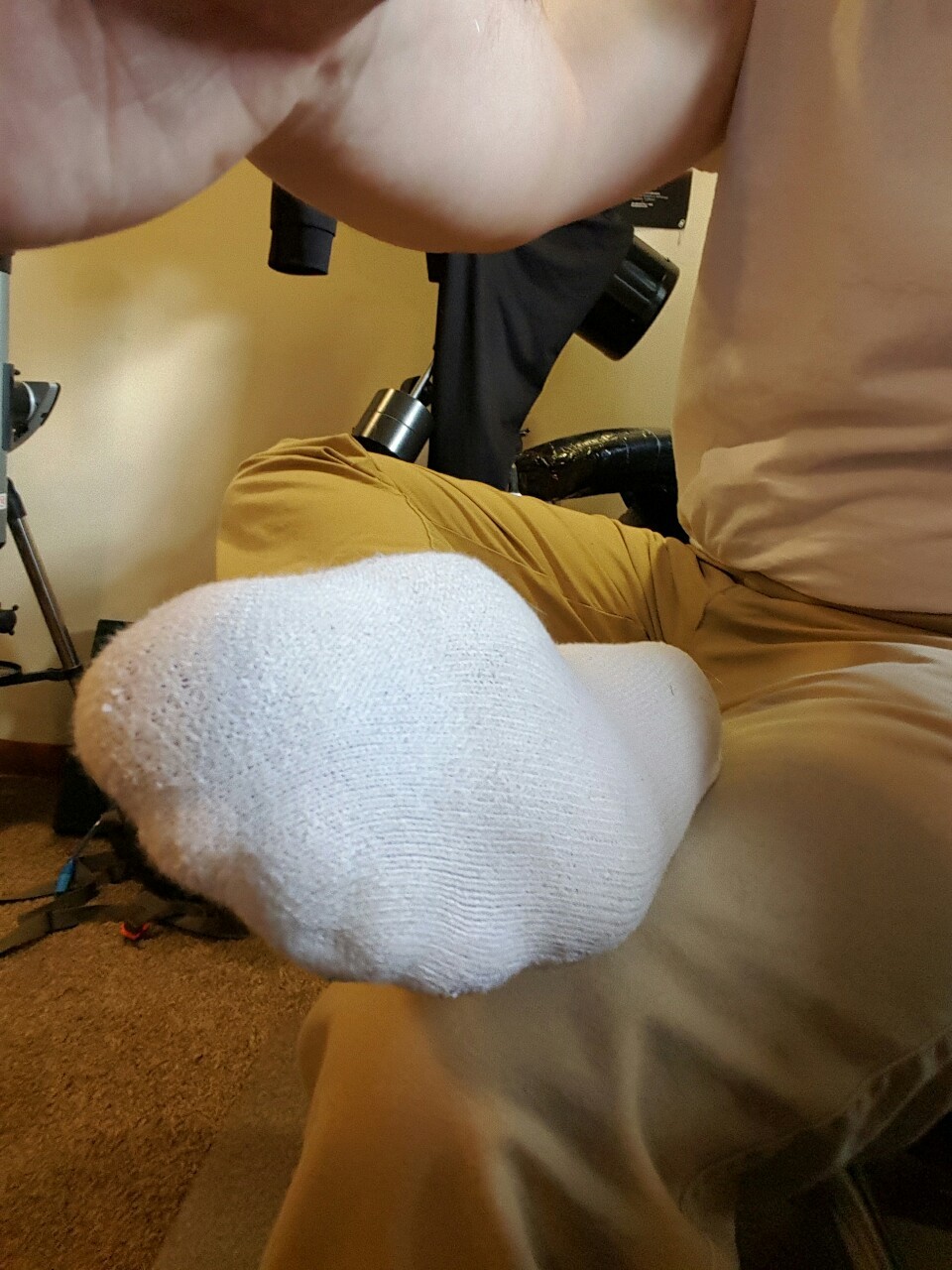 germanfootsniffer:  sniff sniff  Gotta give us a little more