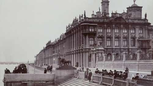 Winter Palace (view from the Neva River), St. Petersburg, Russian Empire, 1890s (photo by Carl Oswal