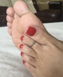 ilovestinkyfeet:  @mrs_cocopebbles