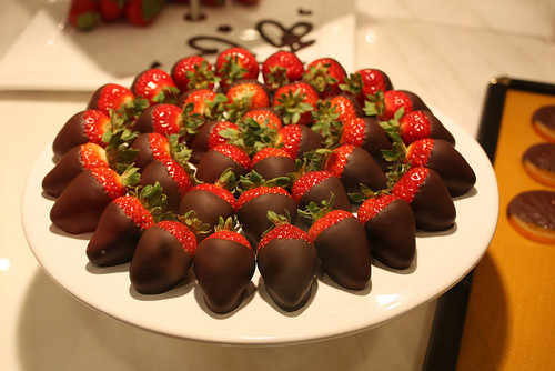 foodluxury:  Love Food? This blog is for you. 