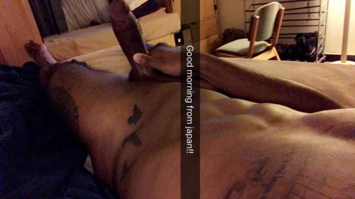 seanbeyond:  Go follow my snapchat!!