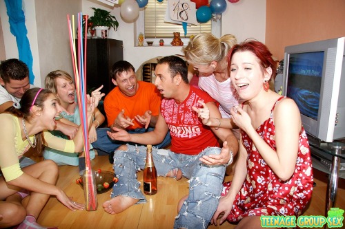 swingersexpartygroupsex.tumblr.com