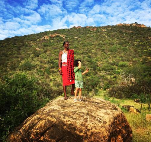 Looking for elephants….. #safetheelephants #samburu #kenya by doutzen