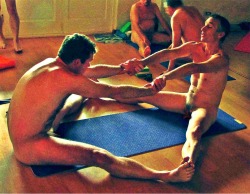 maleinstructor:    Tantra yoga  