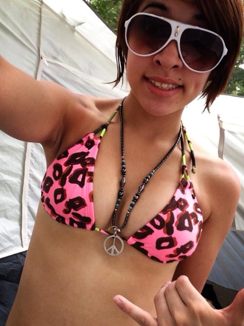 texassexiest:  100 notes to see nudes of Her annon submissions of her ex