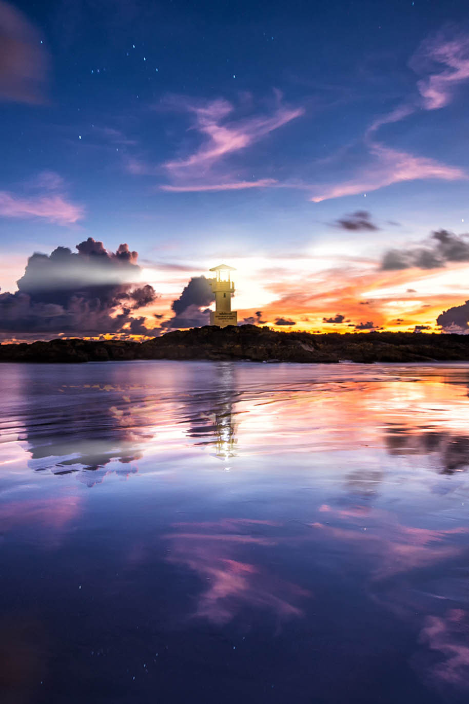 ponderation:  The Lighthouse by Nutthavood Punpeng