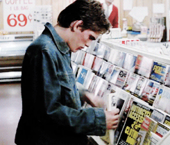 three-bit-blog:  dally hates: magazines 