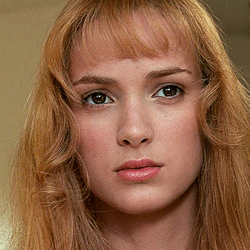cinerama:Winona Ryder as Kim Boggs in Edward Scissorhands (1990) dir. Tim Burton