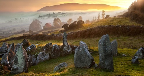 coolkenack:  Land of Arthurian legends sunrise in Wales. from ajcarlissle.wordpress.com 