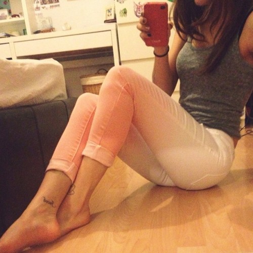 chloerayne:  My b-e-a-utiful ombré summer jeans arrived! :) 