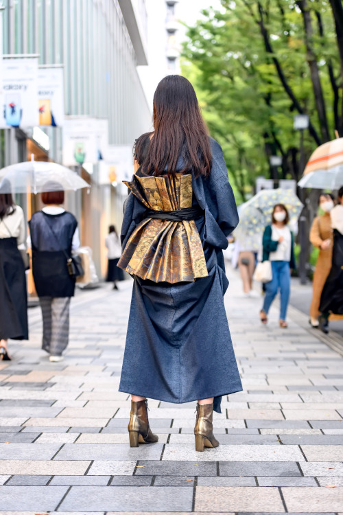 tokyo-fashion: 20-year-old Japanese art student Arai on the street in Tokyo’s Omotesando neighborhoo