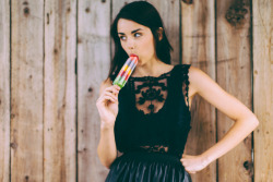 vanstyles:  Danielle Sharp and a popsicle