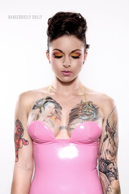 stunningtattoobabes:  Source:Sexy Inked Girlsstunningtattoobabes porn pictures