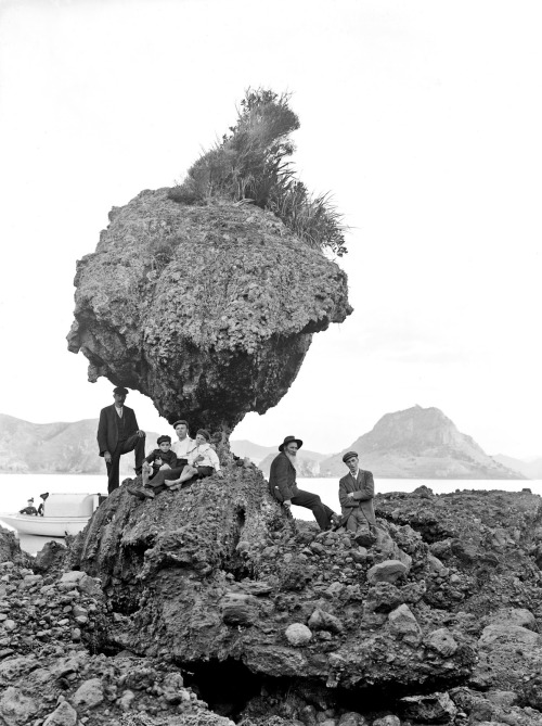 back-then:Coastal scene with a boating party and an unusual ⁣‘stalked’ rock, probably Wh